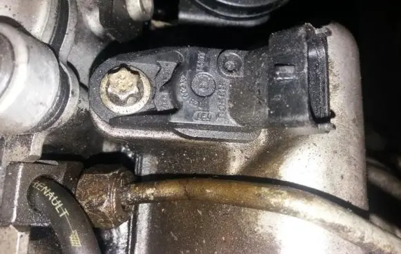 Opel Vectra B Air pressure sensor 0281002137