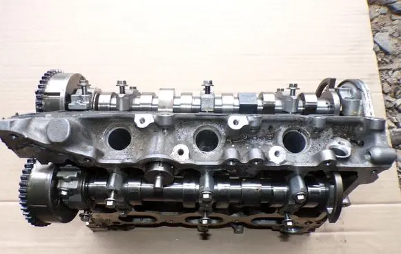 Nissan Juke II F16 Engine head 110421470R