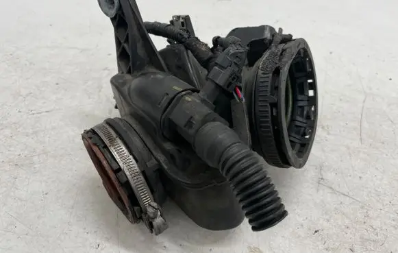 Mercedes-Benz E W213 Other engine bay part A6540901242
