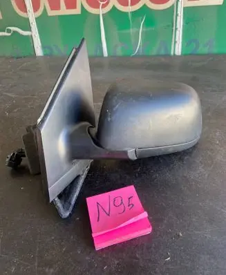 Volkswagen Polo IV 9N3 Manual wing mirror E4023480