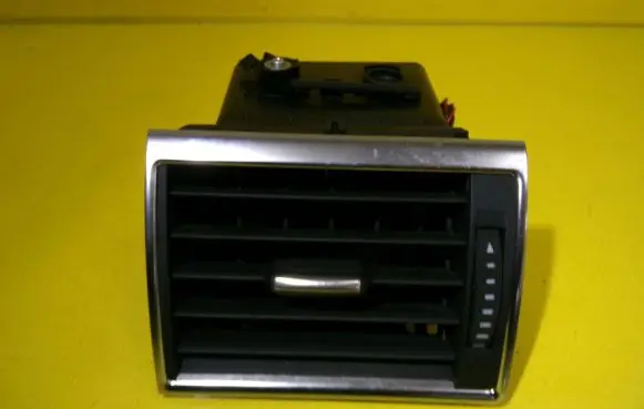 Audi A8 S8 D3 4E Dash center air vent grill 4E0820952