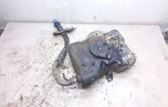 Renault Trafic III (X82) AdBlue liquid reservoir 172A21178R 172A22038R