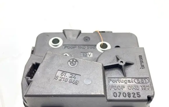 BMW 5 E60 E61 Tailgate exterior lock 8218849