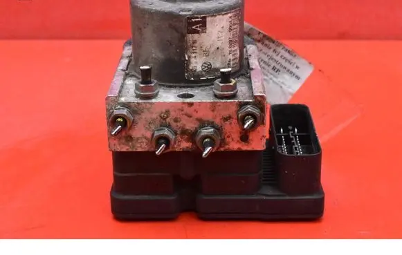 Skoda Octavia Mk2 (1Z) ABS Pump 1K0614117H