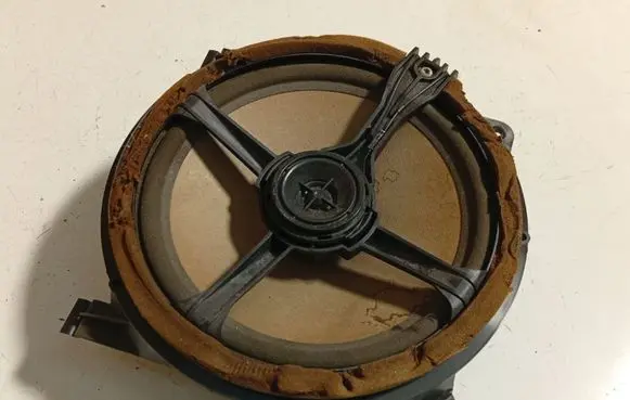 Volvo S60 Front door speaker 8633574