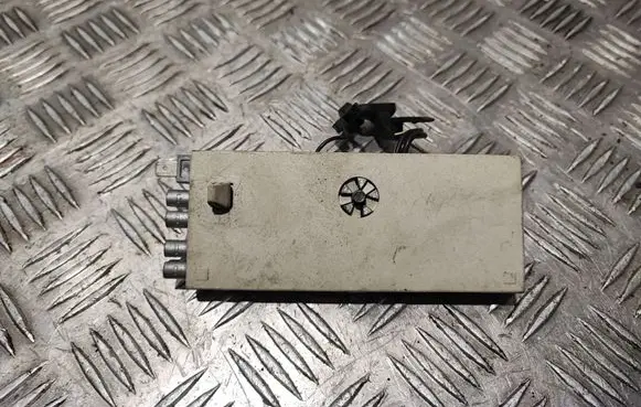 Volvo V70 Antenna control unit 30679658
