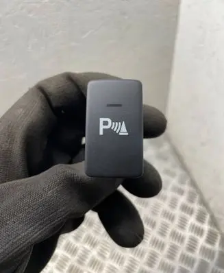 Honda CR-V Parking (PDC) sensor switch m24985