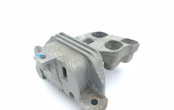Mercedes-Benz B W246 W242 Engine mount bracket ENAC46000