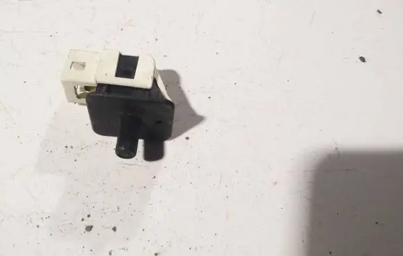 Mercedes-Benz C W203 Brake pedal sensor switch 2028209410