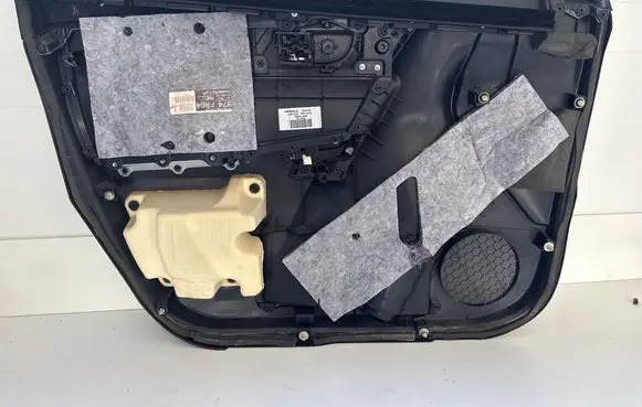 Toyota Auris E180 Front door card panel trim