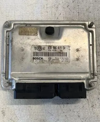 Volkswagen PASSAT B5.5 Engine control unit/module 038906019EA 28SA4858 0281010554