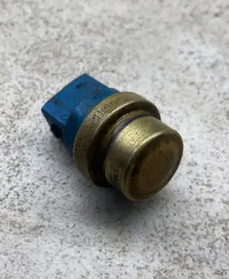 Audi A6 S6 C4 4A Coolant temperature sensor 025906041A 805713