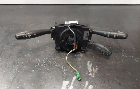 Peugeot 207 Wiper turn signal indicator stalk/switch 96630724XT