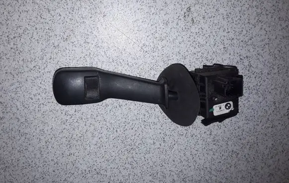 BMW 5 E39 Wiper control stalk 8352013