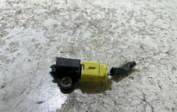 Nissan Maxima A35 Airbag deployment crash/impact sensor 988304RA0A 06042016 MRM166040714