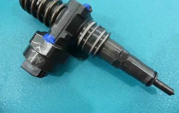 Audi A4 S4 B5 8D Fuel injector 0414720007 IMPRK1115315