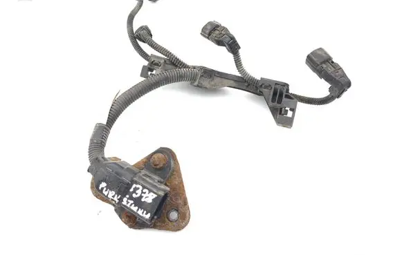 Toyota RAV 4 (XA50) Fuel injector wires
