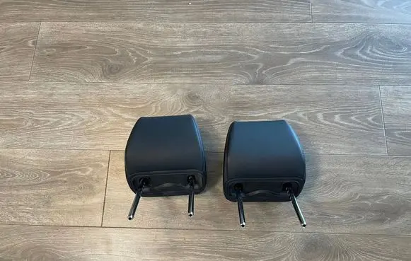 Honda CR-V Front seat headrest