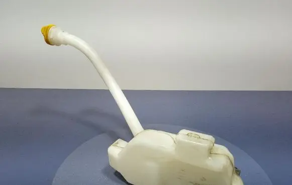 Renault Kangoo II Windshield washer fluid reservoir/tank 8200431474