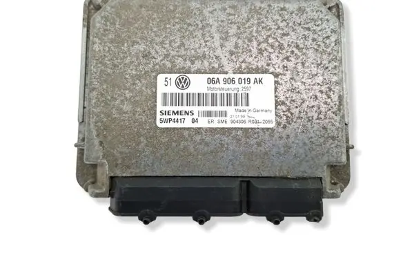 Volkswagen Golf IV Engine control unit/module 06A906019AK 5WP441704