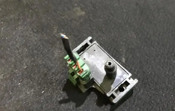 Volvo S40, V40 Air pressure sensor GM466