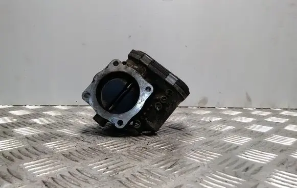 Audi A4 S4 B6 8E 8H Electric throttle body valve 06B133062M