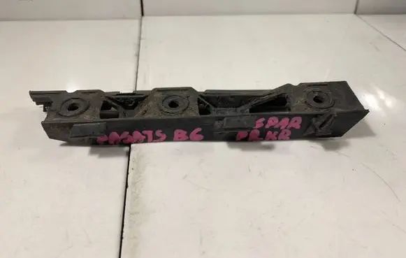 Volkswagen PASSAT B6 Front bumper mounting bracket 3C0807183