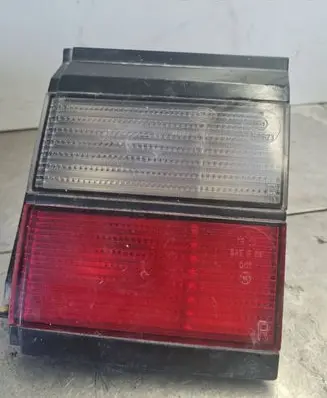 Volkswagen PASSAT B3 Tail light bulb cover holder 321945259