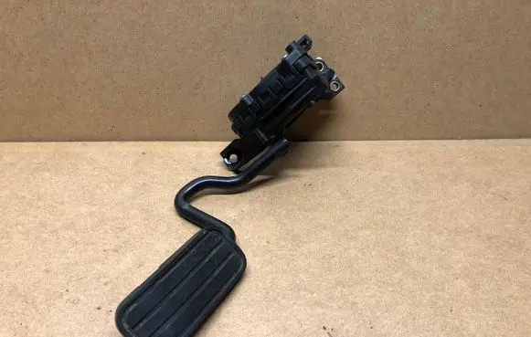 Seat Alhambra (Mk1) Accelerator throttle pedal 7M4721603B