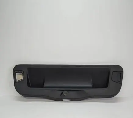 Volkswagen Jetta VII Tailgate trim 17A867605