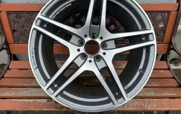 Mercedes-Benz SLS AMG R20 alloy rim 