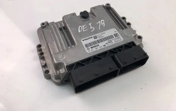 Volvo V40 Engine control unit/module 31312578