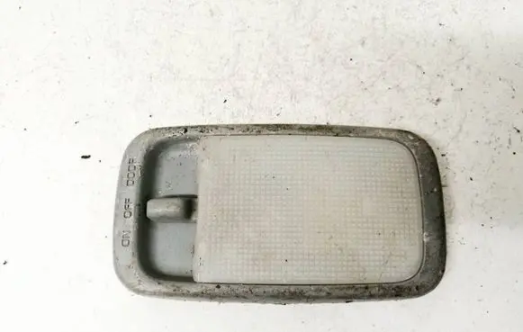 Toyota Avensis T220 Rear seat light