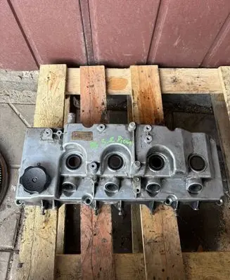 Mitsubishi Pajero Rocker cam cover C099