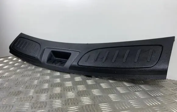 Dodge Durango Trunk/boot sill cover protection