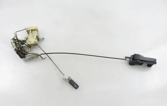 Toyota Yaris Front door lock 