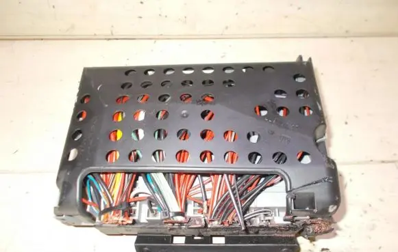 Opel Zafira A Fuse box set 24431677