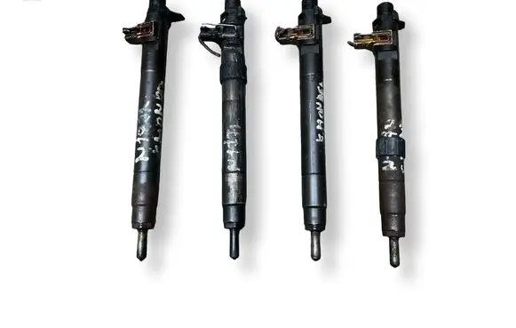 Ford Mondeo MK IV Fuel injector EMBR001010 9686191080
