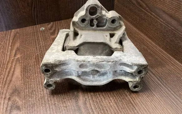 Ford Transit Engine mount bracket WFJ174011