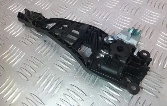 Rear door exterior handle/bracket