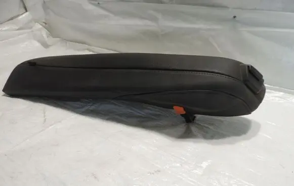 Opel Insignia A Rear seat side bottom trim 13305001