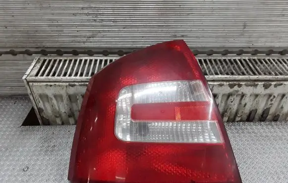 Skoda Octavia Mk2 (1Z) Rear/tail lights 1Z5945095A