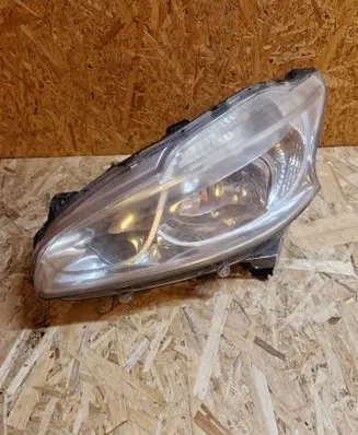 Peugeot 208 I Headlight/headlamp 9802221880 89905649