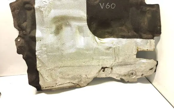 Volvo V60 Heat shield in engine bay 31352067