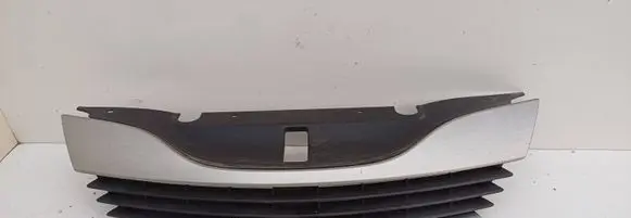 Renault Laguna II Front grill 8200012581