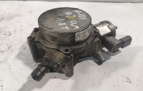 Audi A3 S3 8P Fuel injection high pressure pump 06H127025E 0261520039 06H145100AB