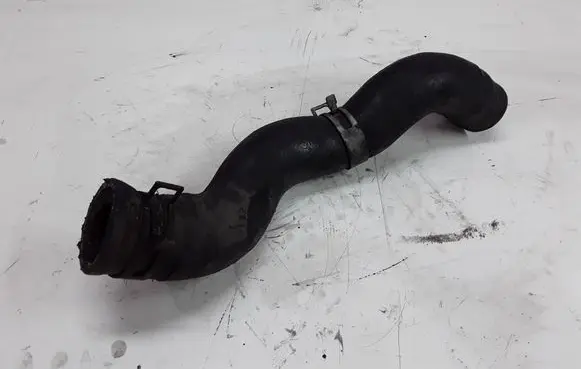 Nissan X-Trail T30 Engine coolant pipe/hose