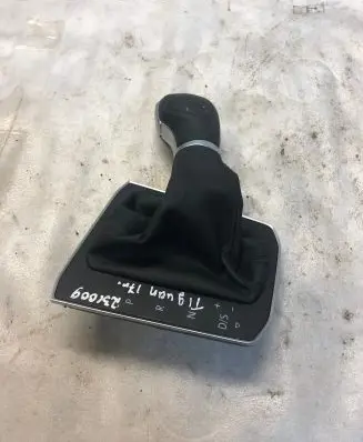 Volkswagen Tiguan Gear lever shifter trim leather/knob 5nb713203a