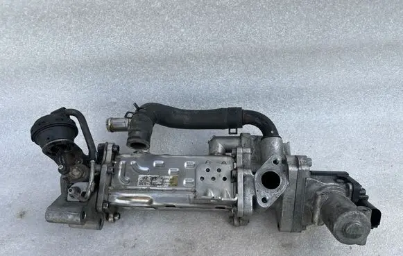 Hyundai i40 EGR valve cooler 284162A850 284102A850