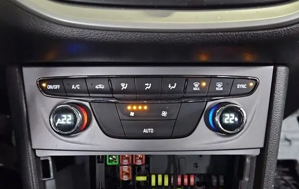 Opel Astra K Climate control/heater control trim 39042441 IMPRK1521012
